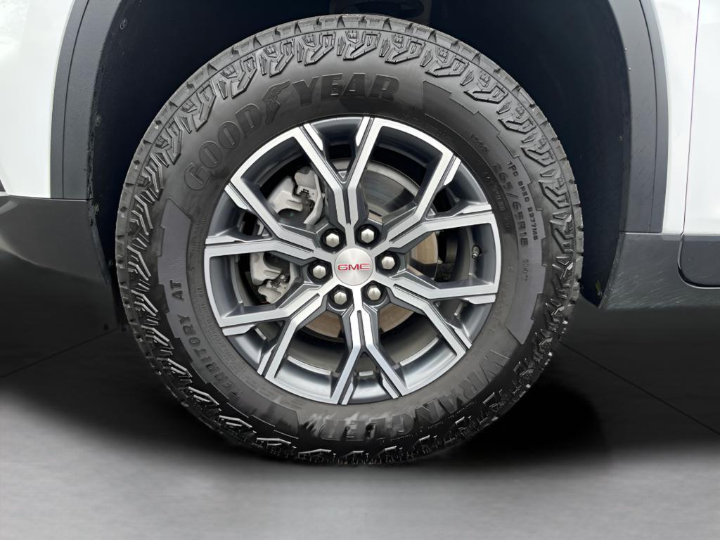 used 2025 GMC Acadia car, priced at $41,673