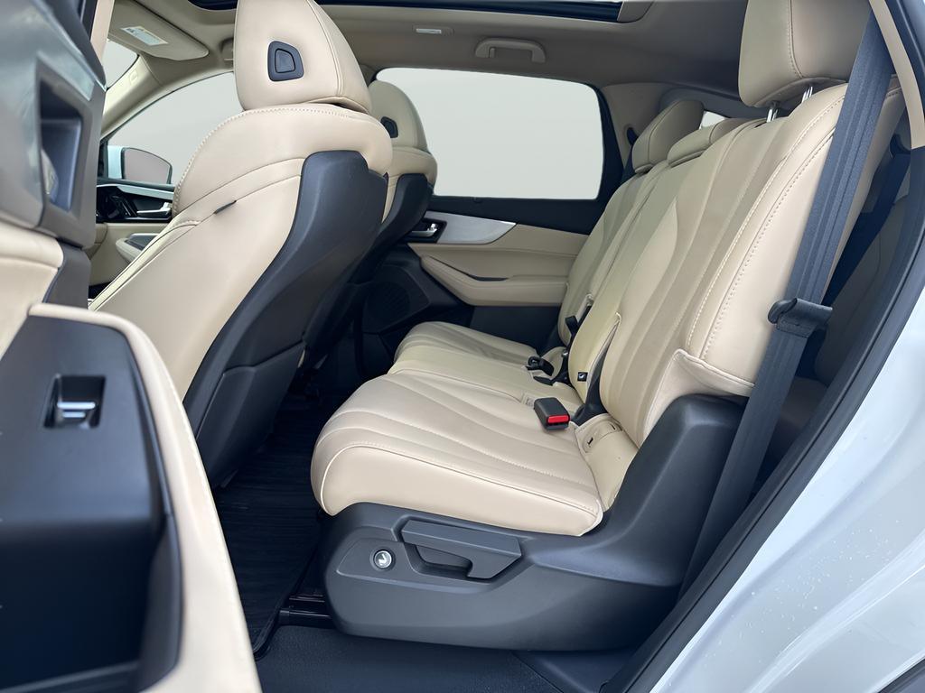 used 2023 Acura MDX car, priced at $36,894