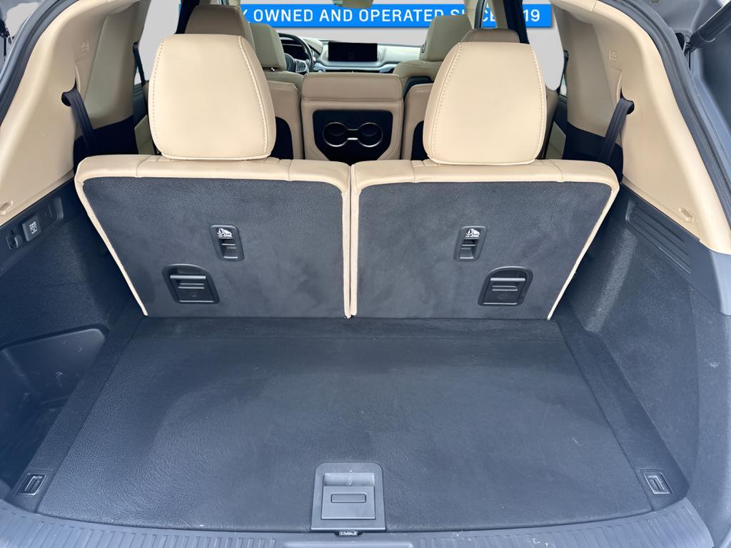 used 2023 Acura MDX car, priced at $36,894