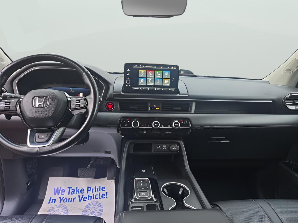 used 2023 Honda Pilot car, priced at $39,997