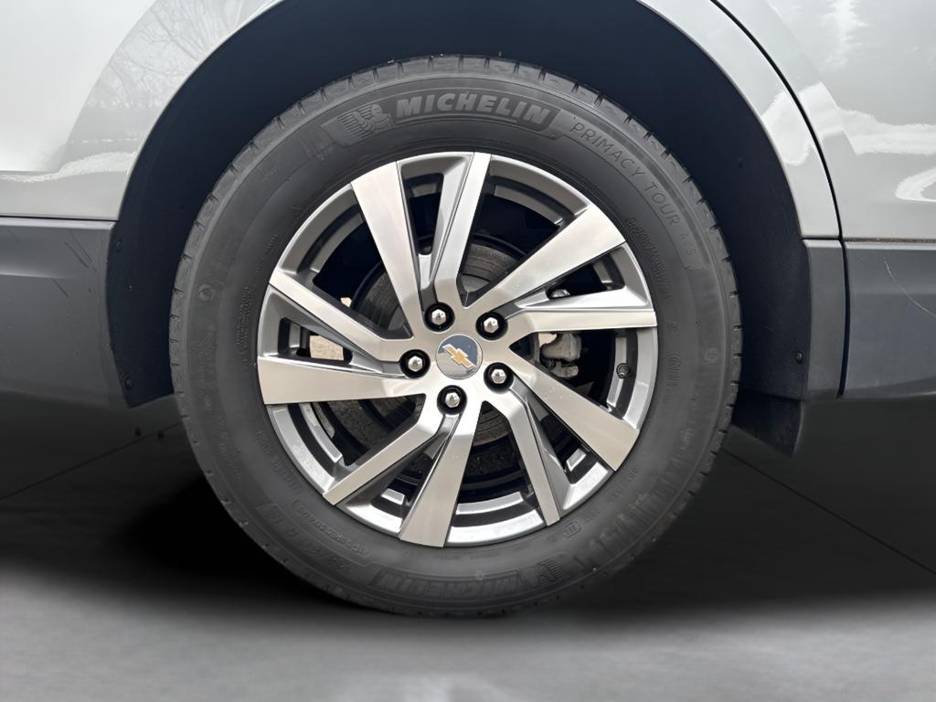 used 2023 Chevrolet Equinox car, priced at $26,424