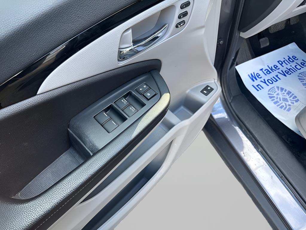 used 2021 Honda Pilot car, priced at $26,025