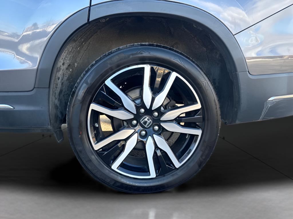 used 2021 Honda Pilot car, priced at $26,025