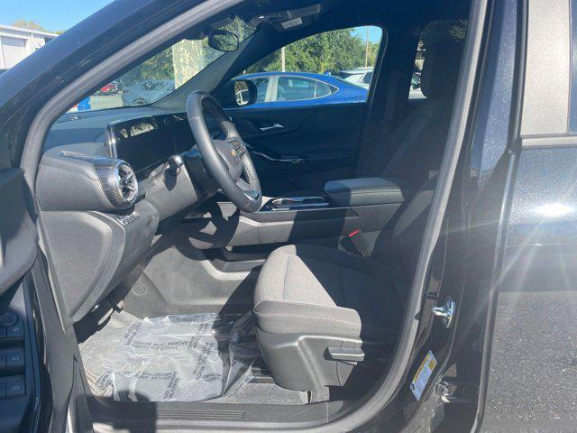 used 2025 Chevrolet Equinox car, priced at $24,986