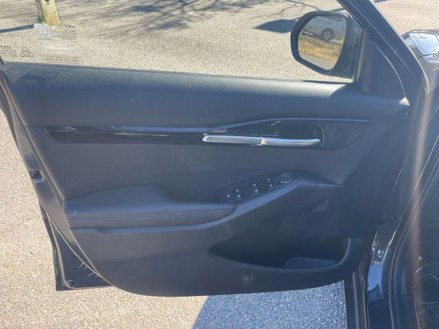 used 2025 Kia Seltos car, priced at $18,628