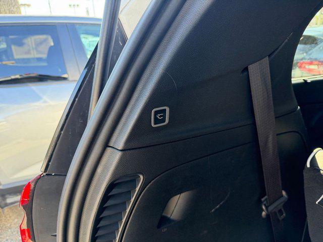 used 2025 Chrysler Pacifica car, priced at $33,713