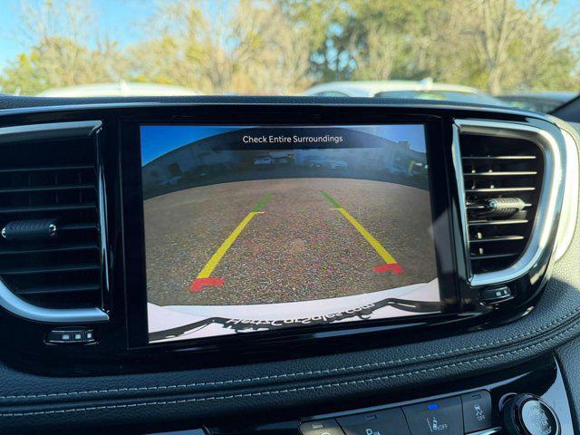 used 2025 Chrysler Pacifica car, priced at $33,713