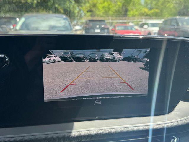 used 2025 Buick Envista car, priced at $23,854