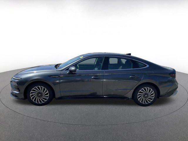 used 2025 Hyundai Sonata Hybrid car, priced at $22,128