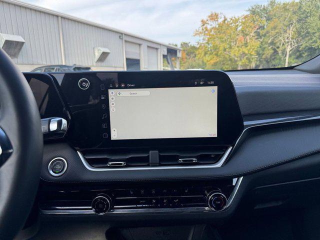 used 2025 Chevrolet Equinox car, priced at $24,461