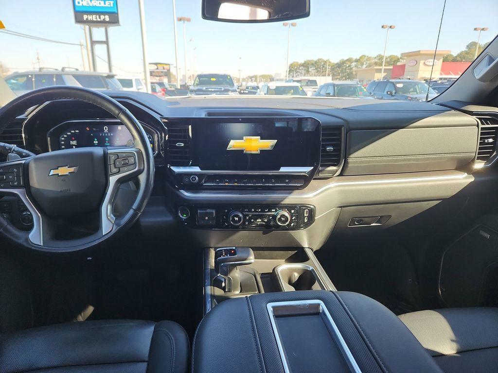 used 2022 Chevrolet Silverado 1500 car, priced at $41,800