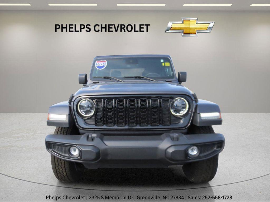 used 2024 Jeep Gladiator car, priced at $33,800