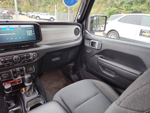 used 2024 Jeep Gladiator car, priced at $33,000