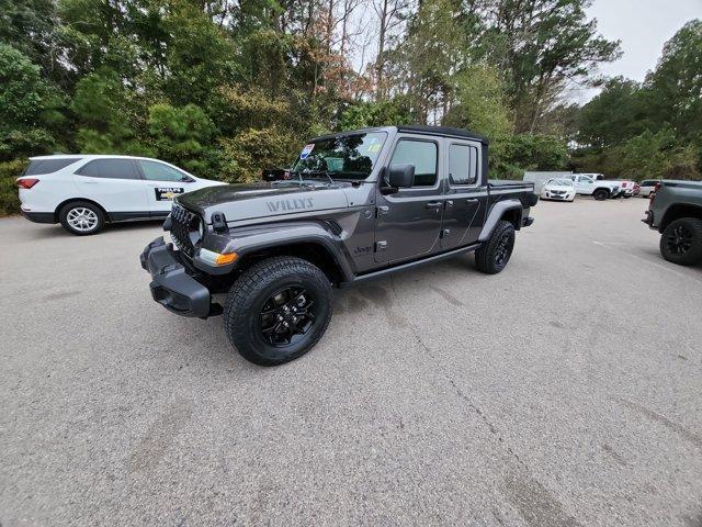 used 2024 Jeep Gladiator car, priced at $33,000