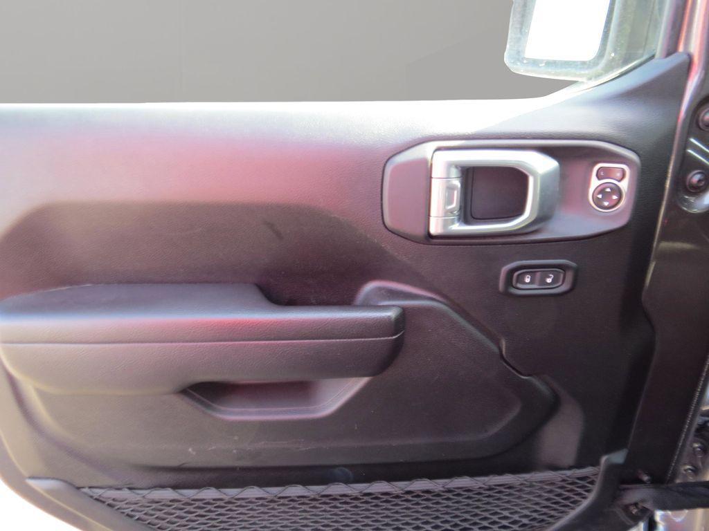 used 2024 Jeep Gladiator car, priced at $33,800