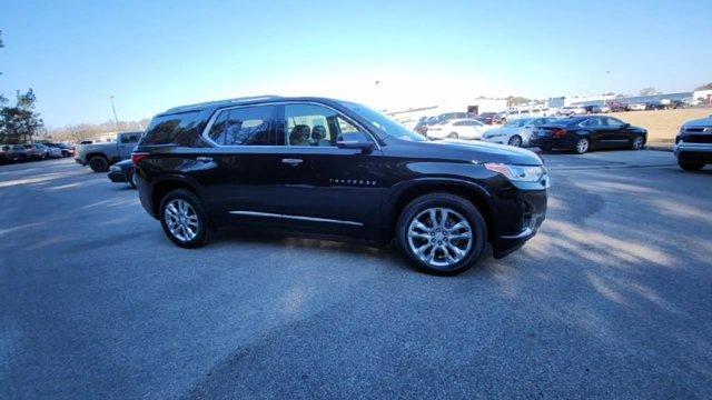 used 2021 Chevrolet Traverse car, priced at $29,400