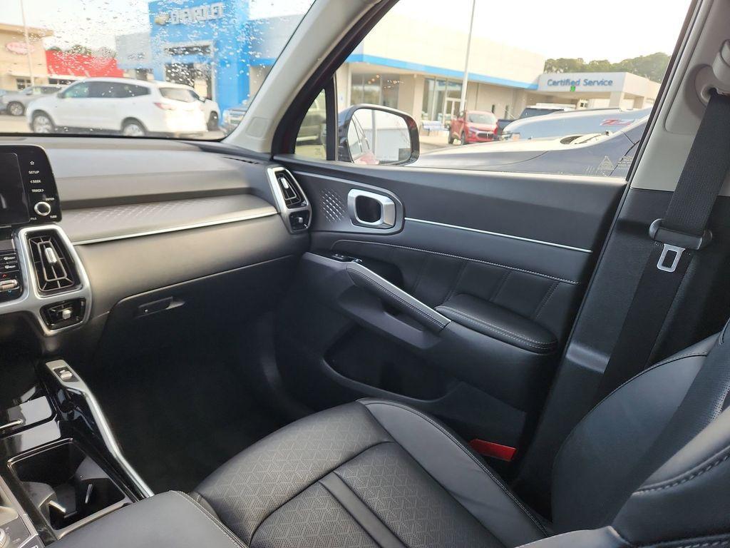 used 2023 Kia Sorento car, priced at $27,350