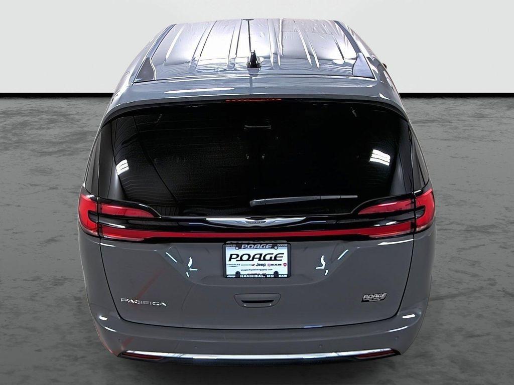 used 2025 Chrysler Pacifica car, priced at $33,990