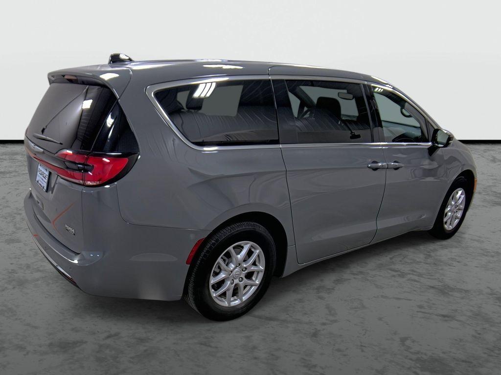 used 2025 Chrysler Pacifica car, priced at $33,990