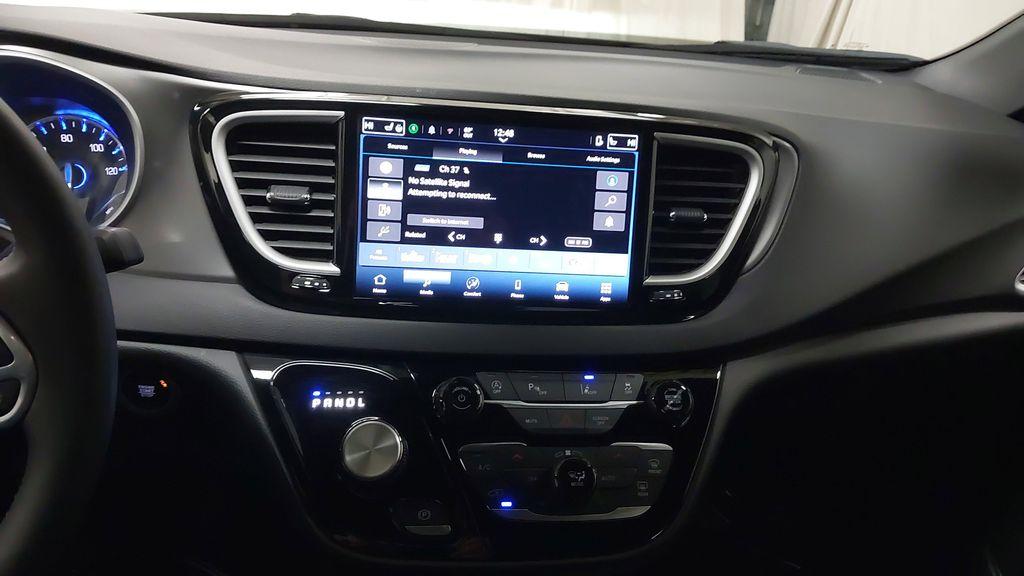 used 2025 Chrysler Pacifica car, priced at $33,990