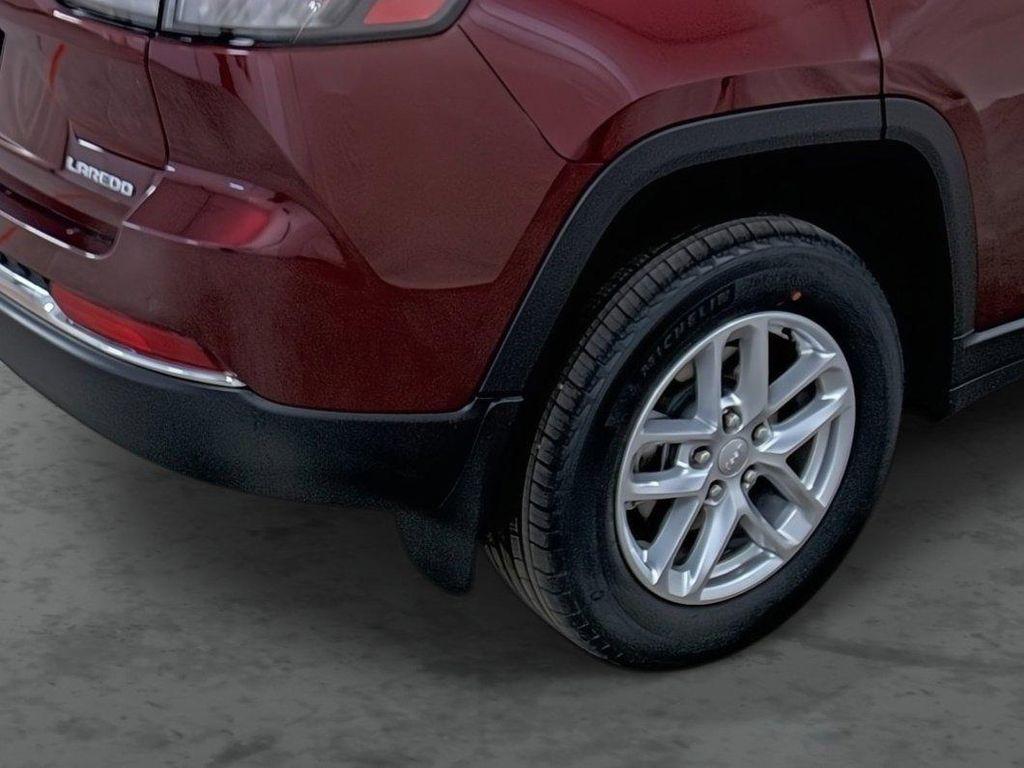 new 2026 Jeep Grand Cherokee car, priced at $40,235