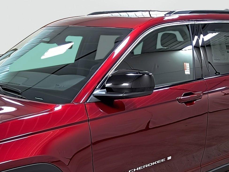 new 2026 Jeep Grand Cherokee car, priced at $40,235