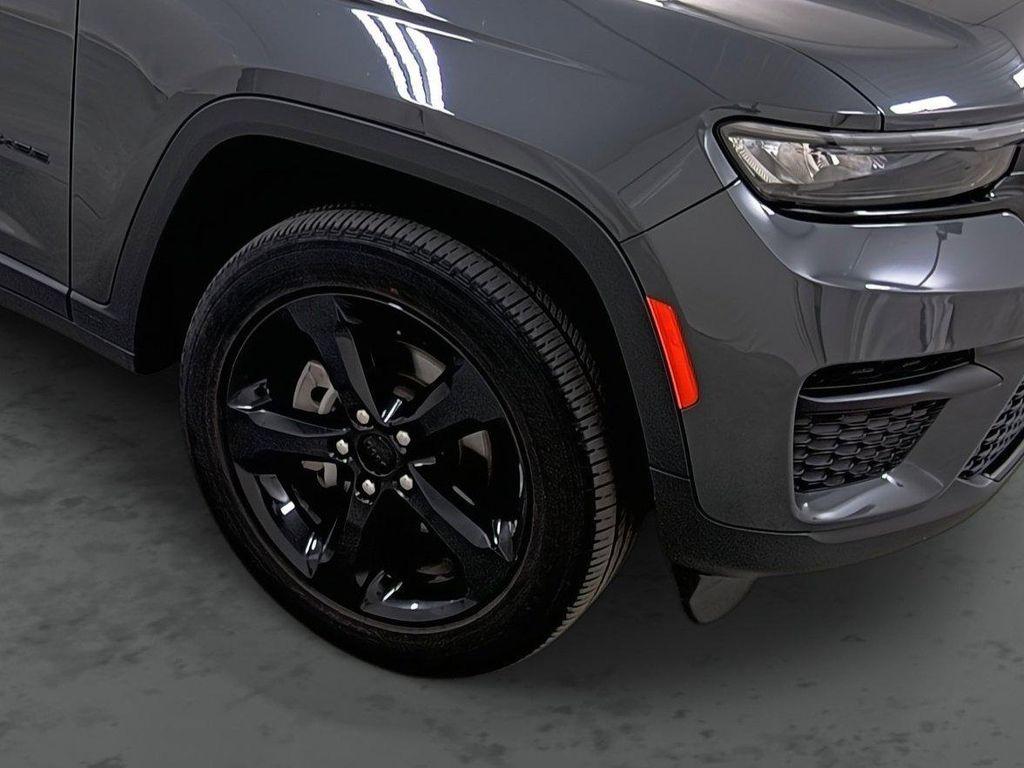 used 2023 Jeep Grand Cherokee car, priced at $33,990