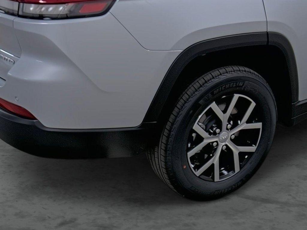 new 2025 Jeep Grand Cherokee L car, priced at $47,030