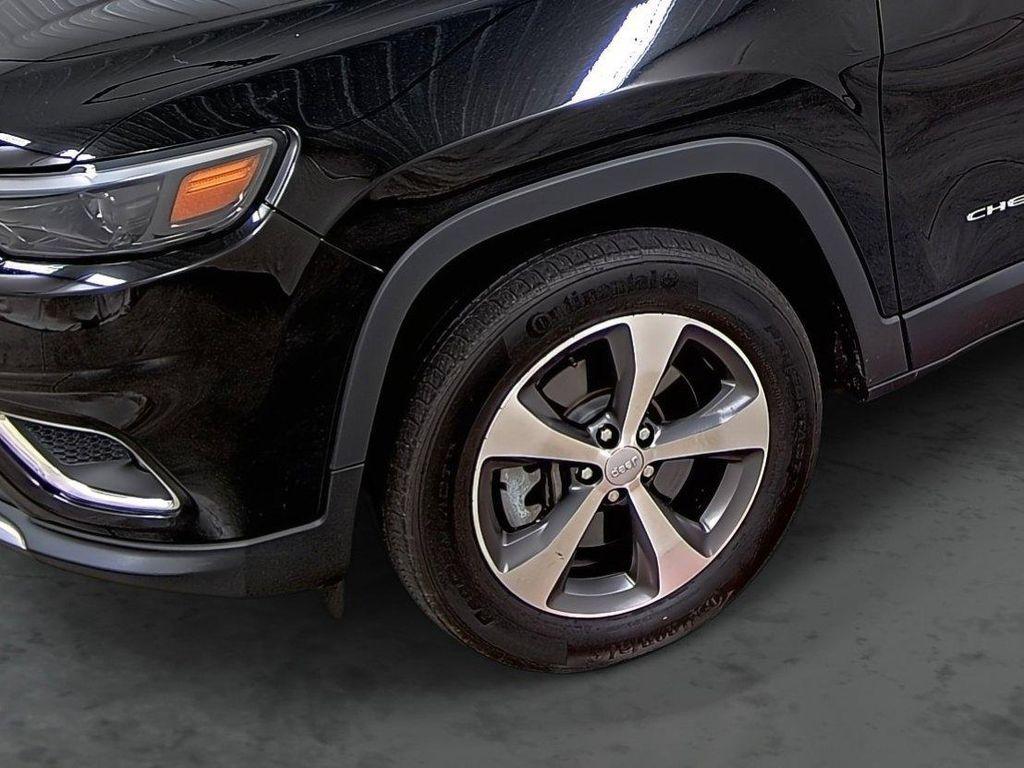 used 2022 Jeep Cherokee car, priced at $28,924