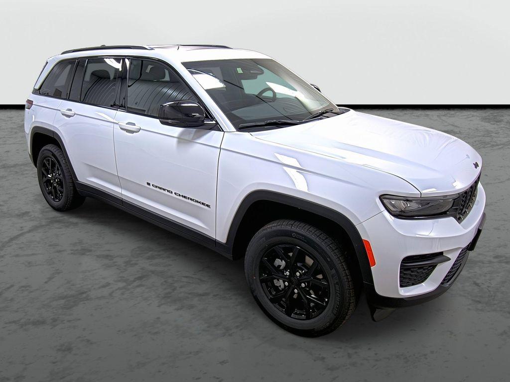 new 2025 Jeep Grand Cherokee car, priced at $36,380
