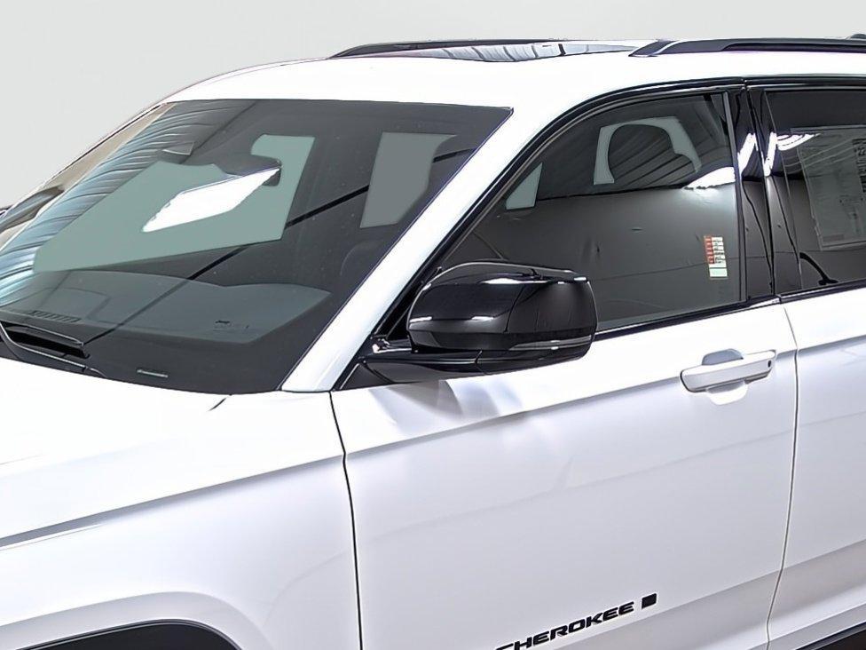 new 2025 Jeep Grand Cherokee car, priced at $36,380