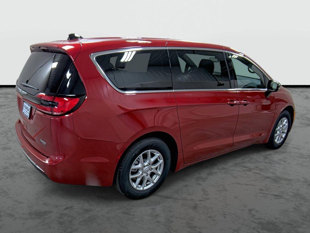 new 2026 Chrysler Pacifica car, priced at $40,655