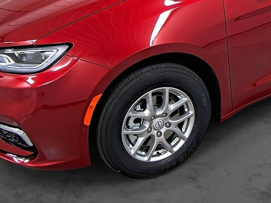 new 2026 Chrysler Pacifica car, priced at $40,655