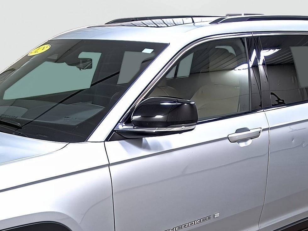 used 2025 Jeep Grand Cherokee L car, priced at $39,777