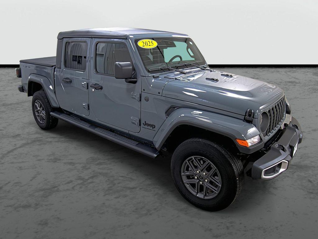 used 2025 Jeep Gladiator car, priced at $37,349