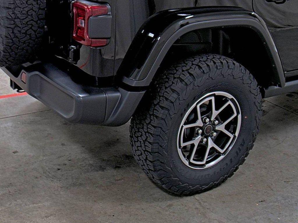 new 2025 Jeep Wrangler car, priced at $48,477