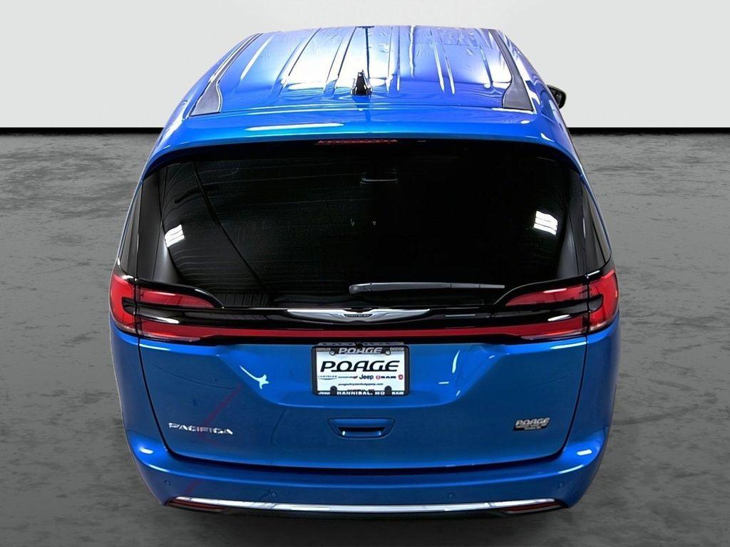 new 2026 Chrysler Pacifica car, priced at $36,635