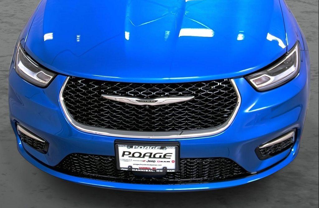 new 2026 Chrysler Pacifica car, priced at $36,635