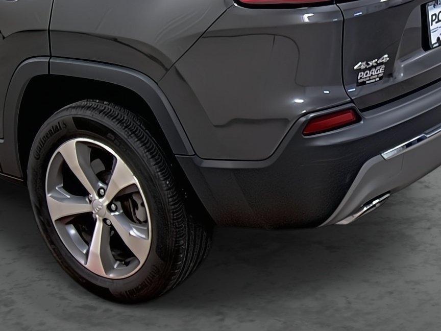 used 2022 Jeep Cherokee car, priced at $29,349