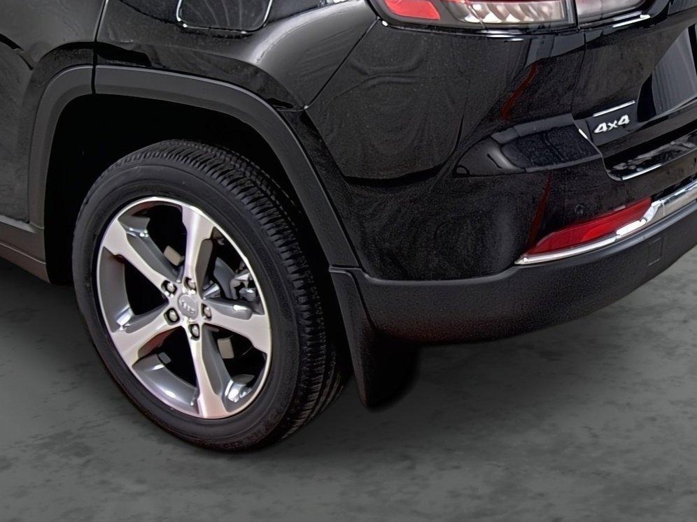 new 2025 Jeep Grand Cherokee car, priced at $46,375