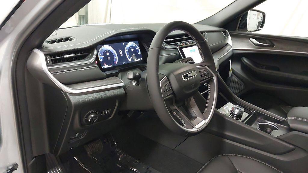 new 2025 Jeep Grand Cherokee L car, priced at $46,330