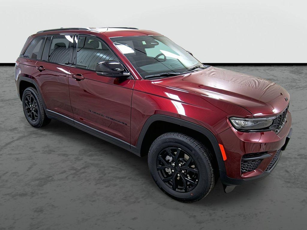 new 2025 Jeep Grand Cherokee car, priced at $37,475