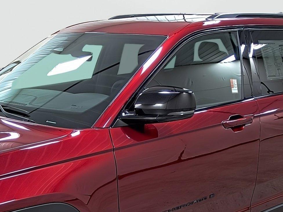 new 2025 Jeep Grand Cherokee car, priced at $37,475