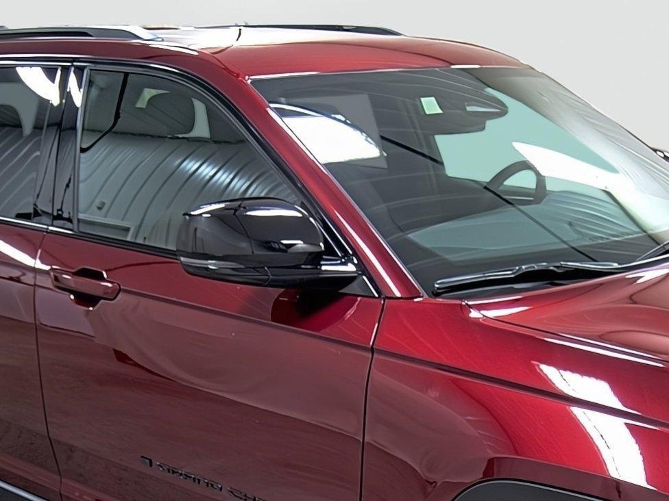 new 2025 Jeep Grand Cherokee car, priced at $37,475