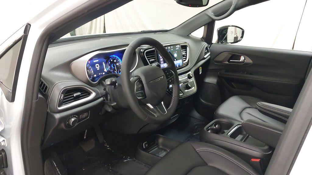 new 2027 Chrysler Pacifica car, priced at $43,589