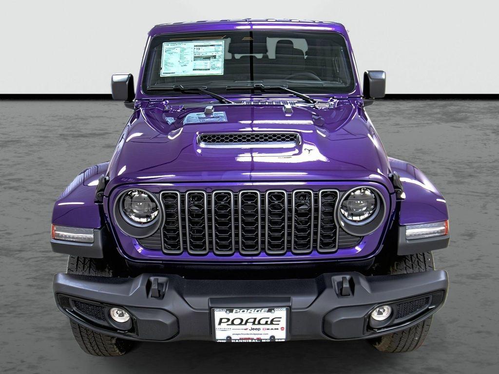 new 2026 Jeep Gladiator car, priced at $42,160