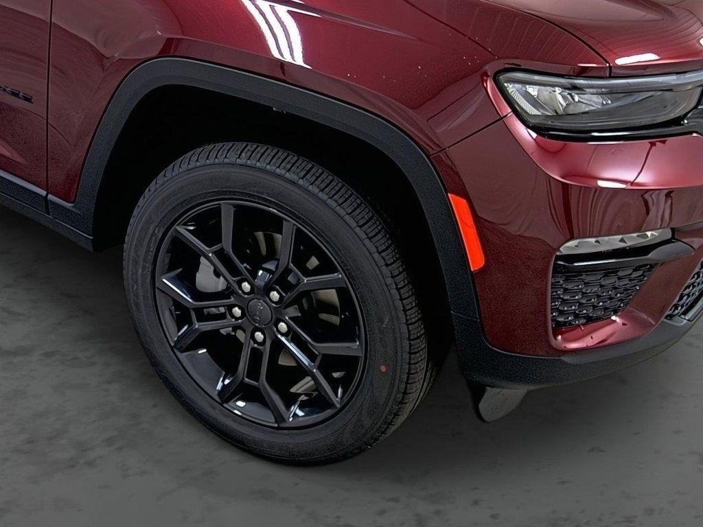 new 2025 Jeep Grand Cherokee car, priced at $44,480
