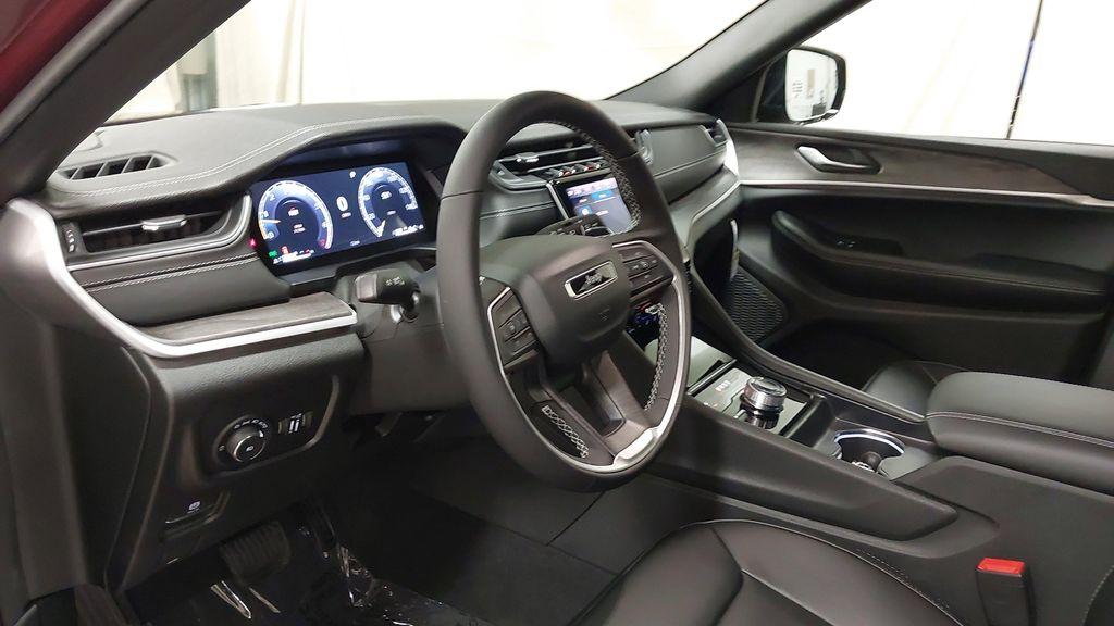 new 2025 Jeep Grand Cherokee car, priced at $44,480