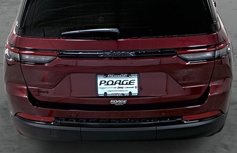 new 2025 Jeep Grand Cherokee car, priced at $44,480