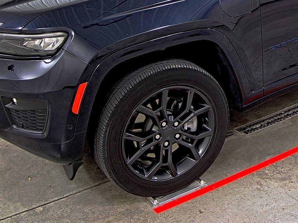 used 2024 Jeep Grand Cherokee 4xe car, priced at $33,624